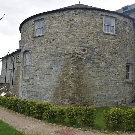 Villa Cardigan Castle Extérieur photo